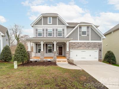 728 Lakeview Drive