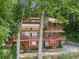 2453 Lakeshore