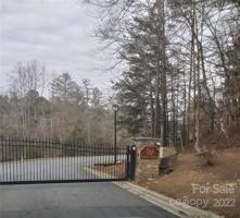 1132 Lake Vista NE