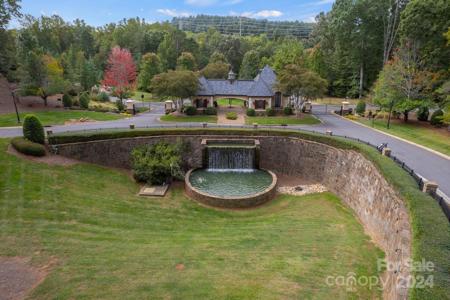 3204 Lake Pointe Drive
