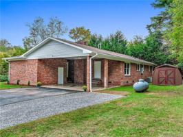 19 Rolling Green Drive