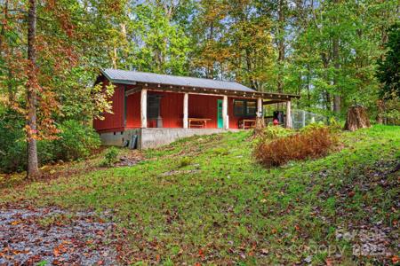 206 Willow Lane