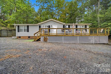 1135 Pinehaven Drive