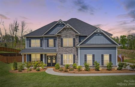 2625 Lakefront