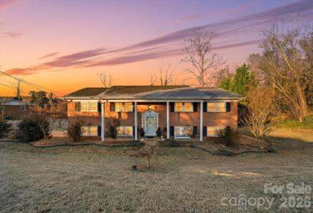 6719 Lakeview Terrace