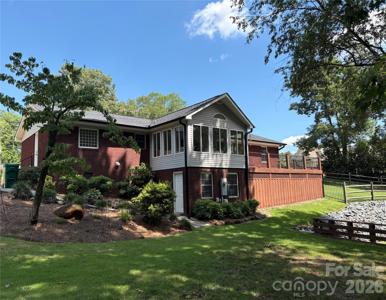 572 Acorn Acres Road