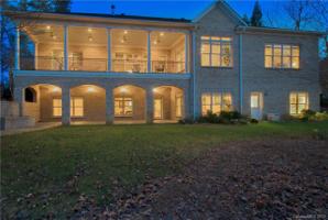 300 Porters Glen