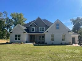 1055 Lakefront