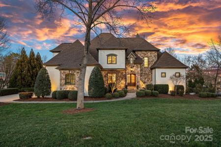 122 N Longfellow Lane