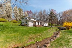 39 Mountain Laurel Lane
