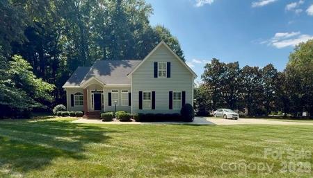 952 Lake Club Drive