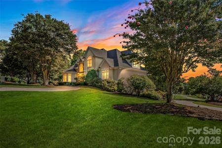 308 41st Avenue Place NW