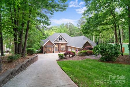 2200 Capes Cove Drive