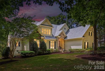 168 Dedham Loop