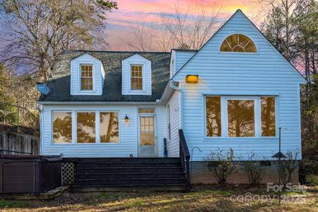 228 Sugar Loaf Drive