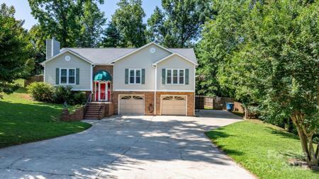13 Fox Ridge Drive
