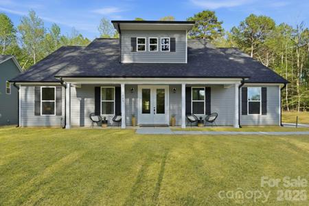 325 Mainsail Road