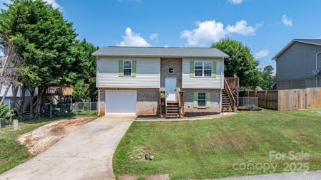 23 Redwood Court