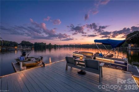 2113 Warf Road