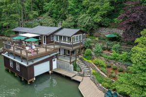 103 Lakeview Road