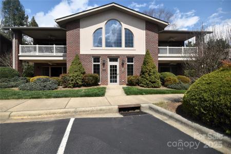 1465 S Lakeshore Drive