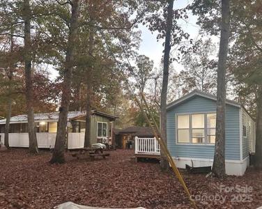 108,109 Sailors Court