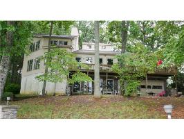 112 S Oakwood Drive 