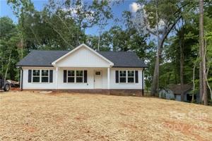 471 Acorn Acres