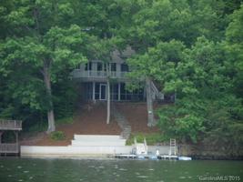1086 Pinehaven Drive