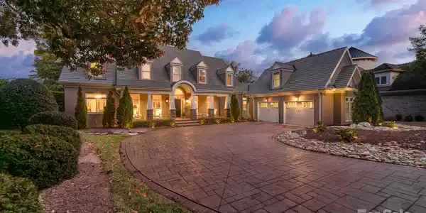 18316 Mainsail Pointe Drive