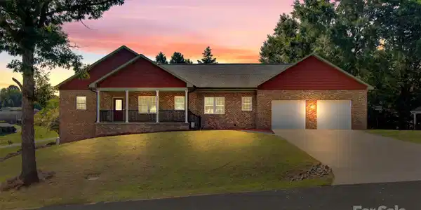 5441 Suttlemyre Lane