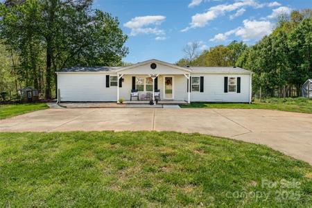 4767 Stratford Lane