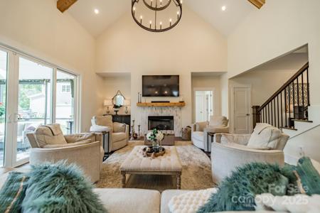 540 Kenway Loop