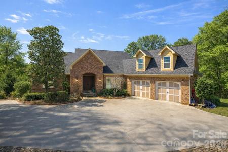 27 Wateree Key Court
