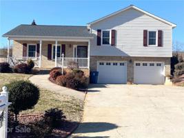 10 Hunters Ridge Court
