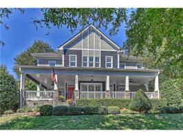 1916 Chestnut Hill Drive