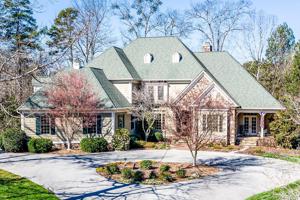 290 Porters Glen