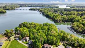 11709 / 11710 Whispering Cove Court