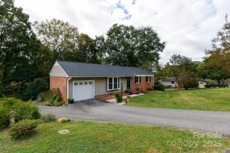 104 Hillcrest Drive