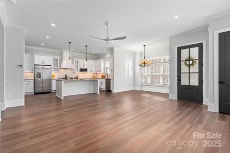 805 Naples Drive