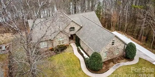 6124 Plantation Pointe Drive