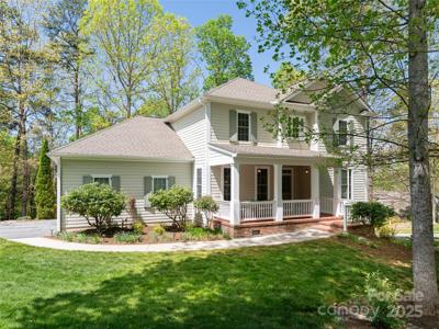 11 La Rue Court
