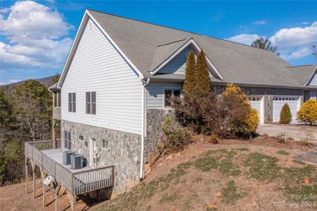 197 Bear Cliff Village