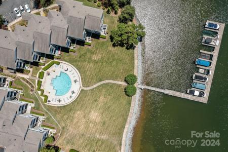 1233 Torrence Circle
