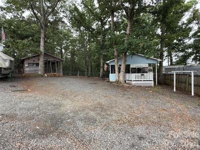 107/109 Holly Cove Trail