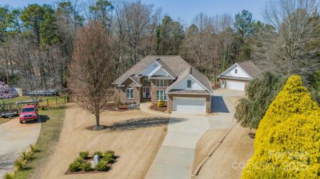 143 Shoreview Drive