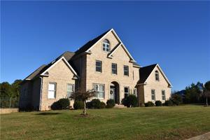 602 Gwendolyn Court