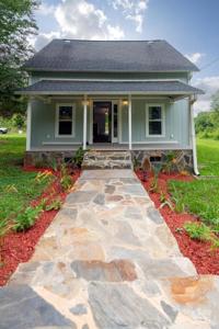 308 Hickory Street