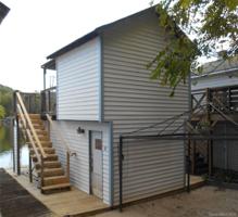 1700 Lakeshore Drive W