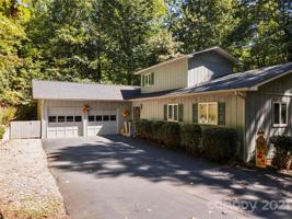 1367 Forest Lake Heights